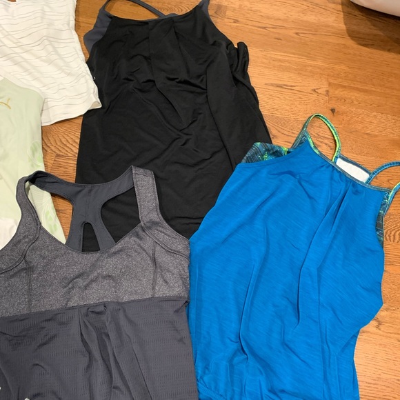 Bundle of 8 beautiful condition training tops xs-s - Picture 12 of 16